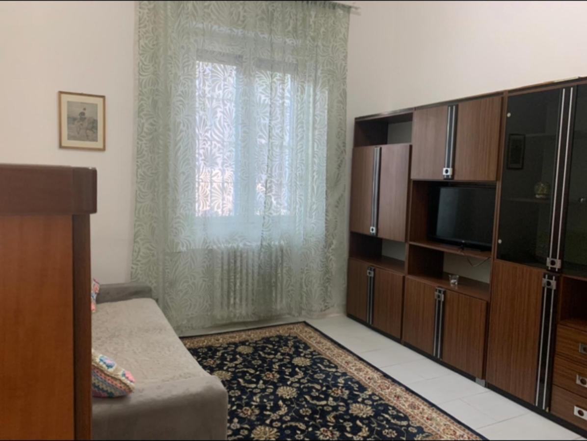 Nice Apartment Near San Siro Milan Bagian luar foto